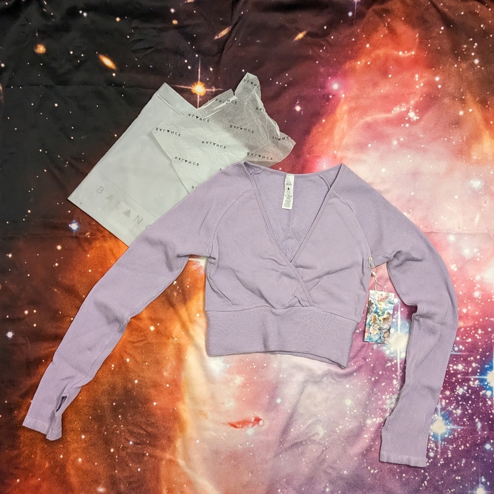 🪻Balance Athletica Vitality Celestite Lavender Infinity Wrap Top Size Small NWT